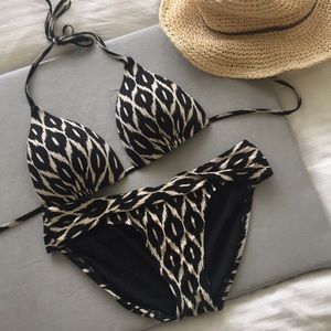 Robin Piccone ikat bikini M S, so flattering